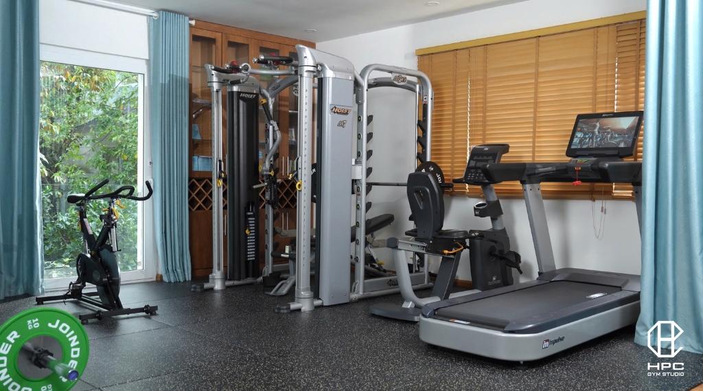 nên tập gym ở nhà hay phòng tập