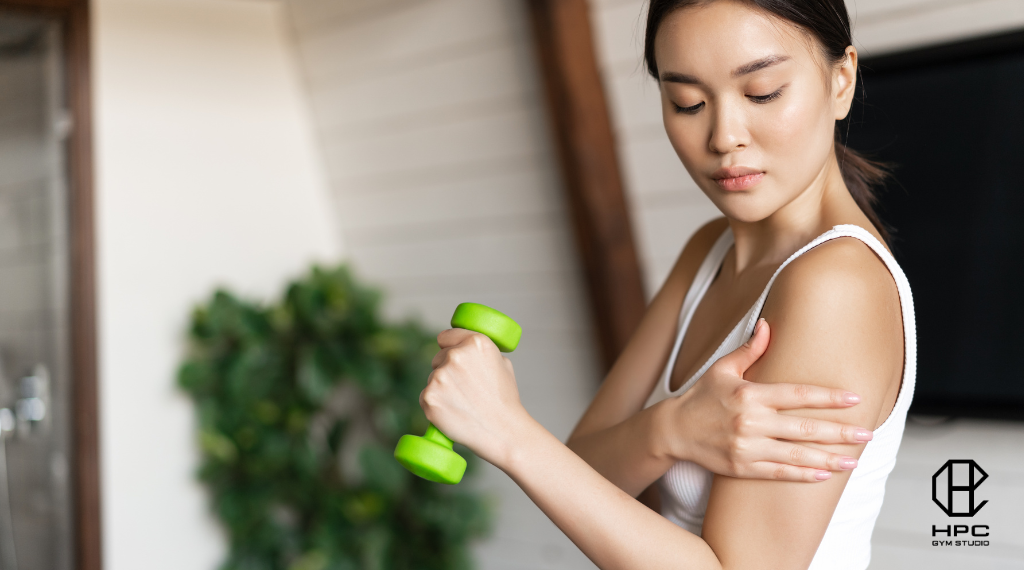 gian-co-tay-sau-tap-gym