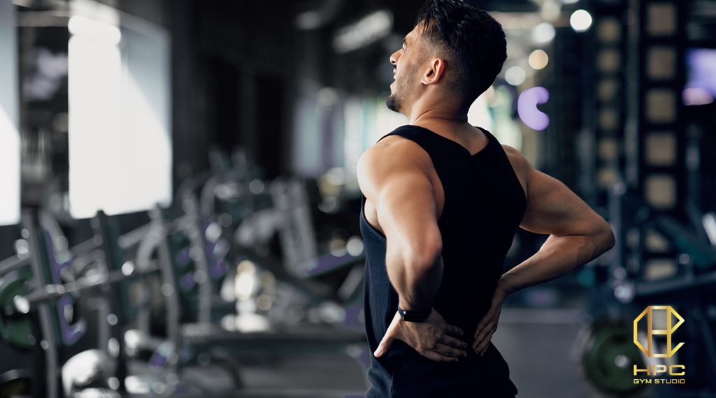 tap-gym-bi-dau-co-la-binh-thuong-khong