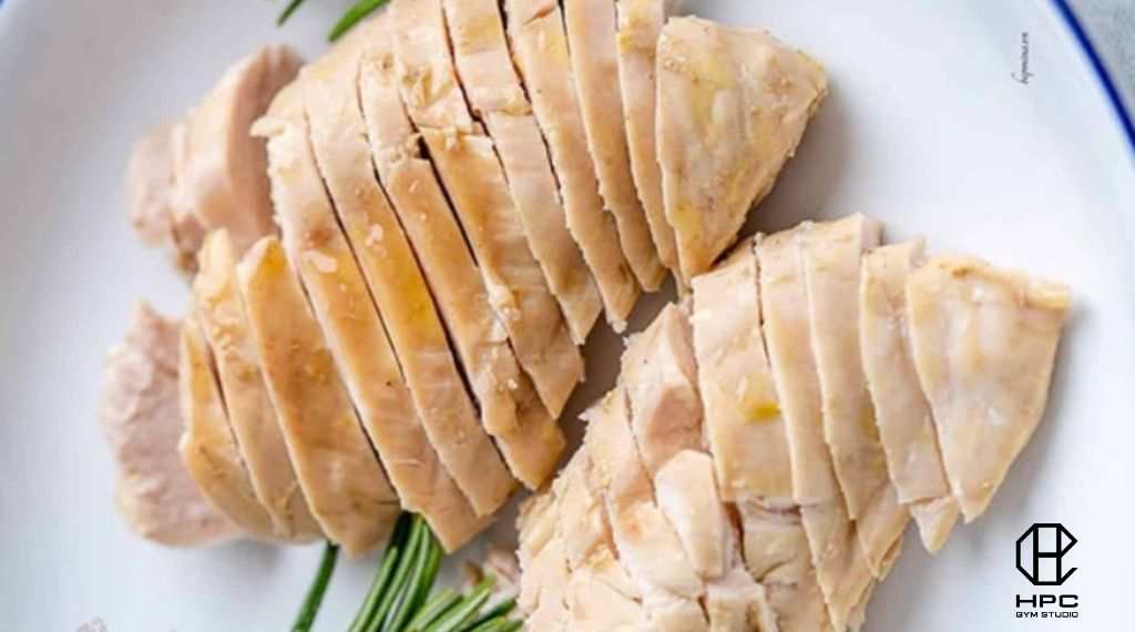 ức gà bao nhiêu protein