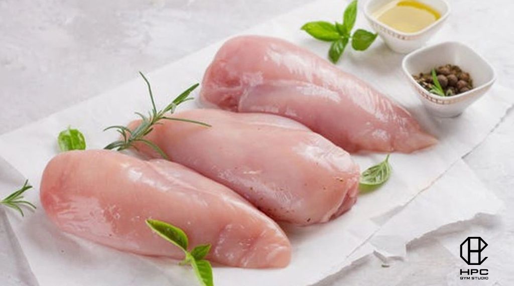 ức gà bao nhiêu protein