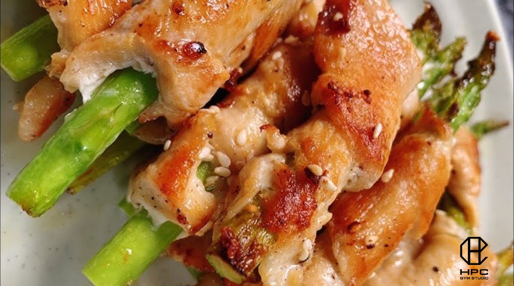 ức gà bao nhiêu protein